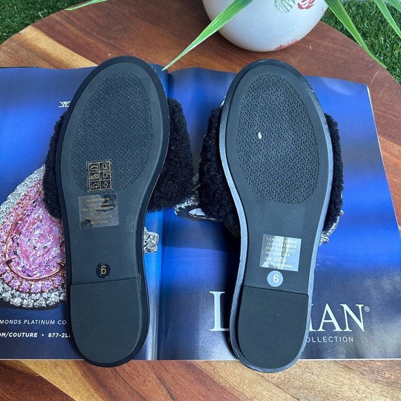 Tory Burch Shoes Tory Burch Aspen
Black Shearling Slide size 6 new $229 - Picture 8 of 14